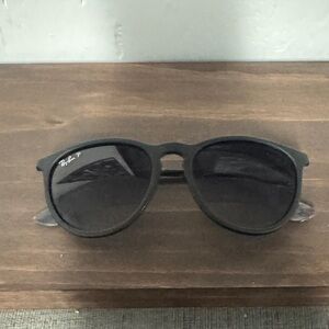 Ray-Ban Black Sunglasses - Polarized